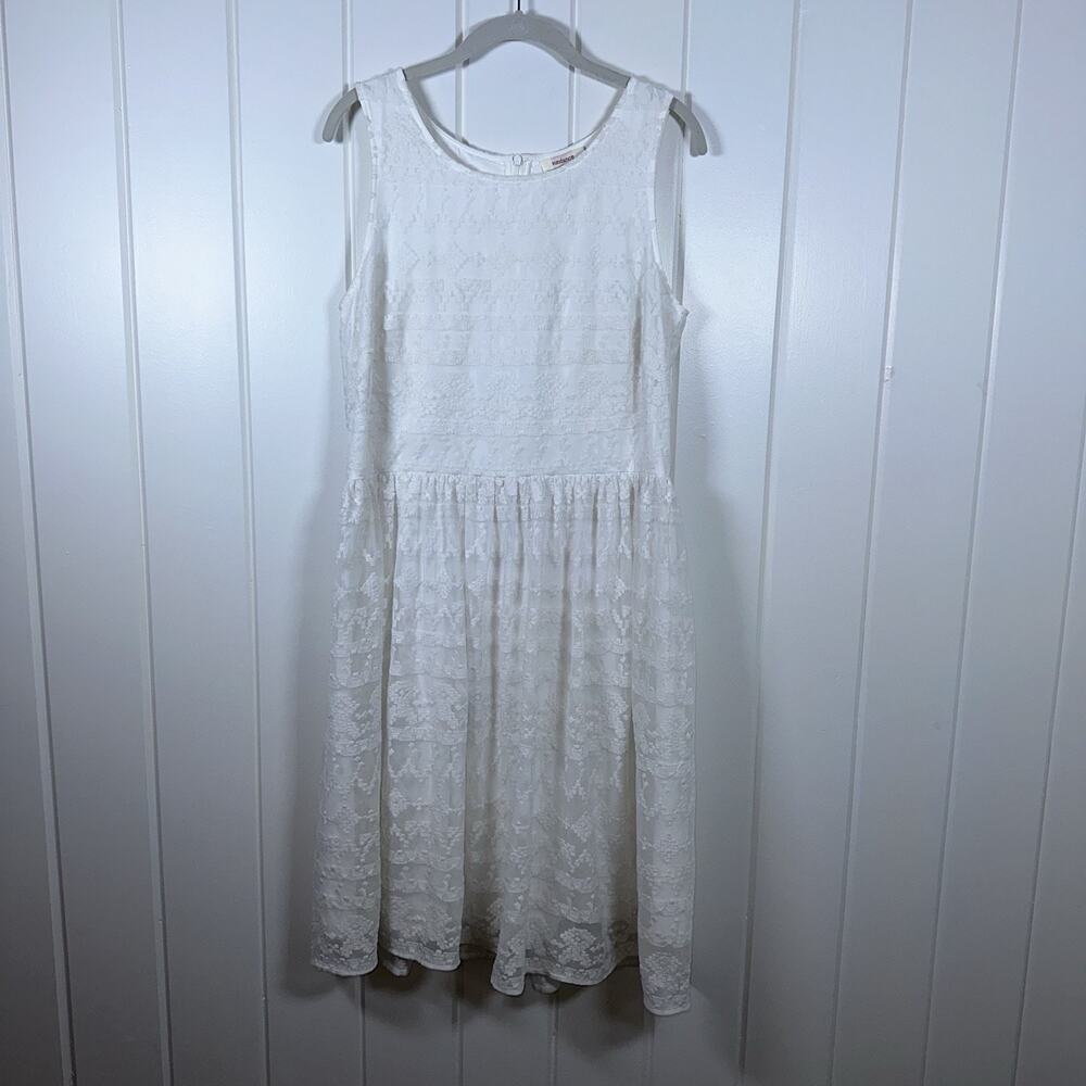 Sundance Lace Shift Dress Size 10 White Lace Overlay Lined, Graduation, Sorority